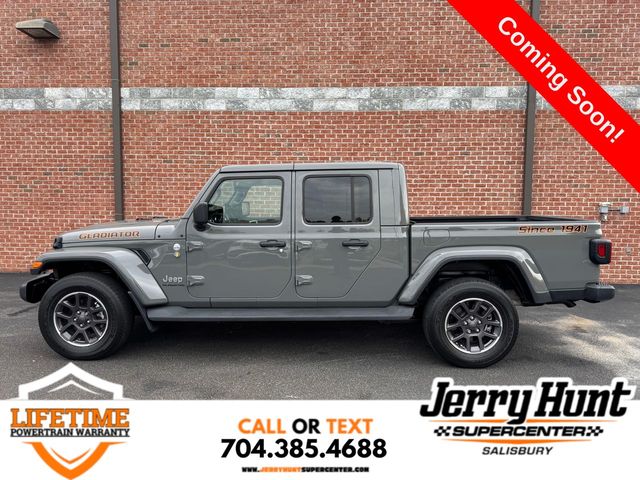 2022 Jeep Gladiator Overland