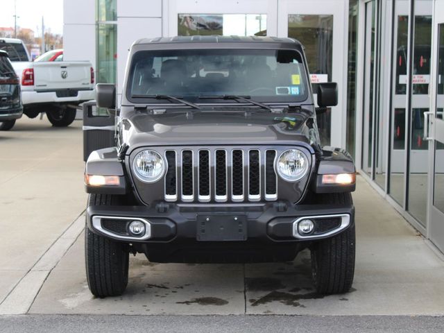 2022 Jeep Gladiator Overland