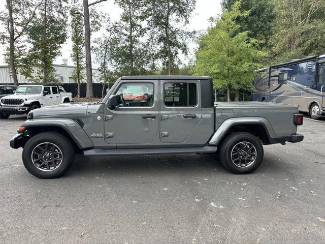 2022 Jeep Gladiator Overland