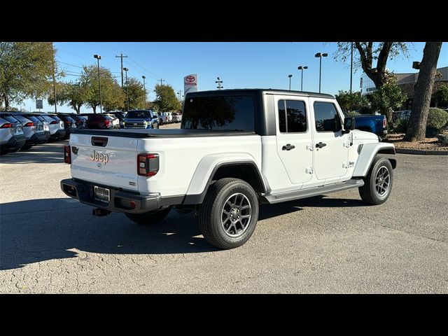 2022 Jeep Gladiator Overland