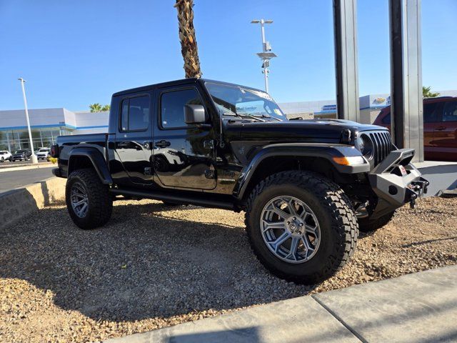 2022 Jeep Gladiator Overland