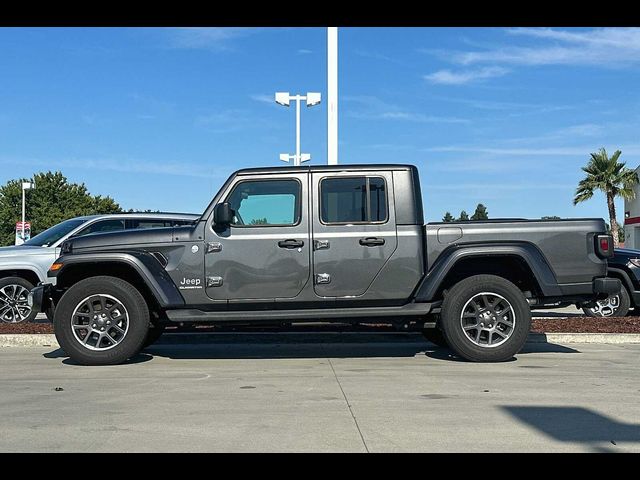 2022 Jeep Gladiator Overland