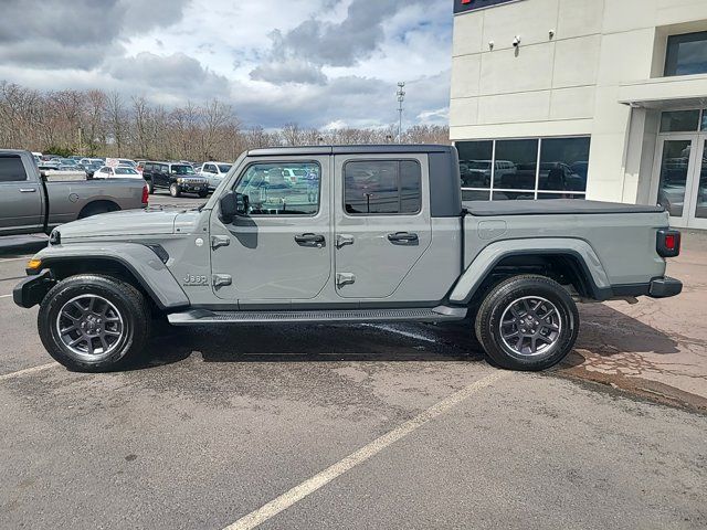 2022 Jeep Gladiator Overland