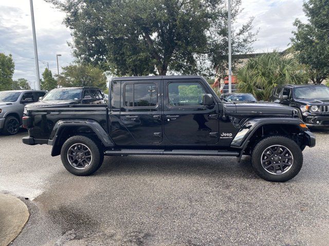 2022 Jeep Gladiator Overland