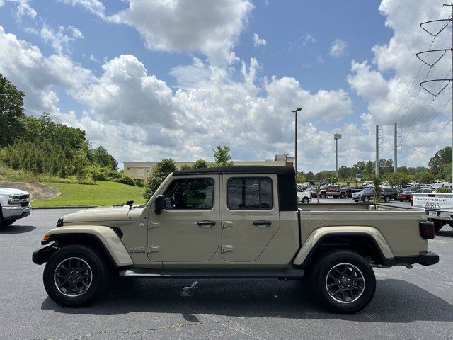 2022 Jeep Gladiator Overland