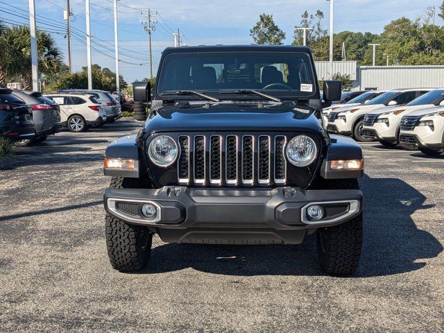 2022 Jeep Gladiator Overland