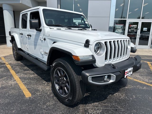 2022 Jeep Gladiator Overland