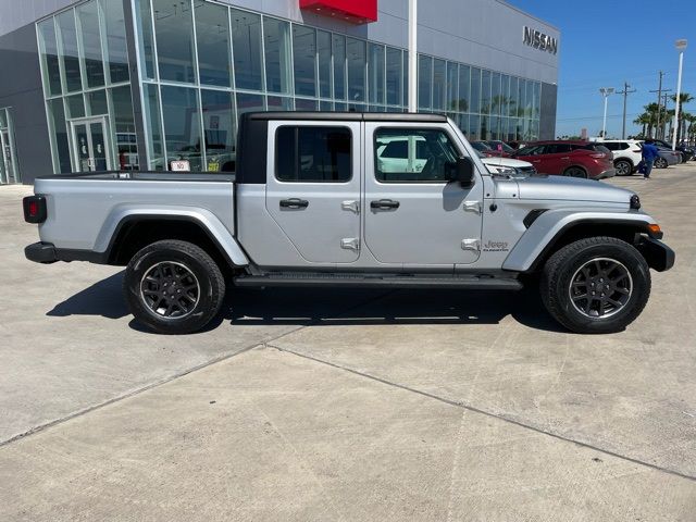 2022 Jeep Gladiator Overland