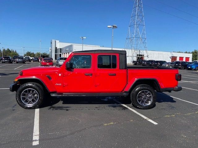 2022 Jeep Gladiator Overland