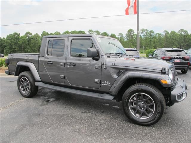 2022 Jeep Gladiator Overland