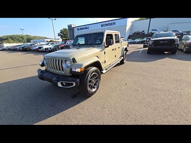 2022 Jeep Gladiator Overland