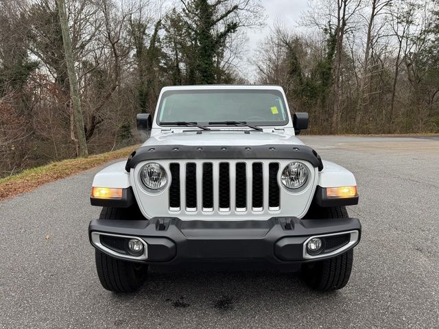 2022 Jeep Gladiator Overland