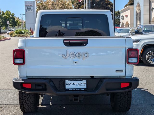 2022 Jeep Gladiator Overland