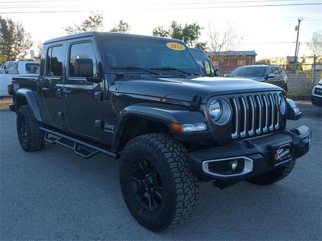 2022 Jeep Gladiator Overland