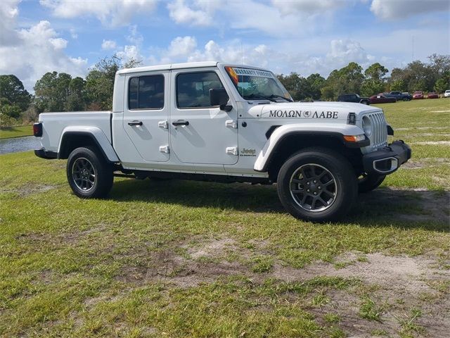 2022 Jeep Gladiator Overland