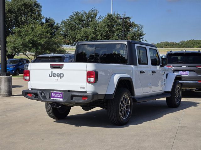 2022 Jeep Gladiator Overland