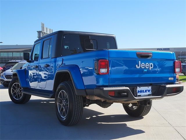 2022 Jeep Gladiator Overland