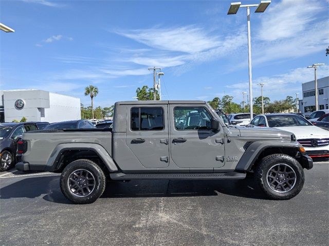 2022 Jeep Gladiator Overland