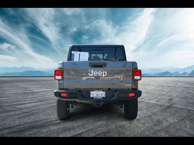 2022 Jeep Gladiator Overland