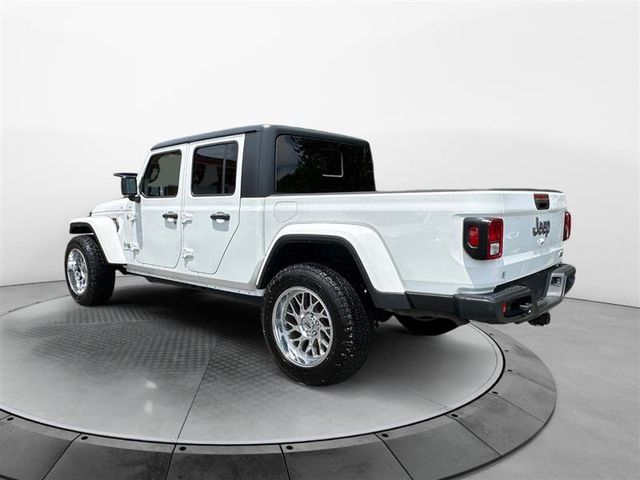 2022 Jeep Gladiator Overland