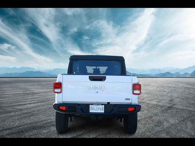 2022 Jeep Gladiator Overland