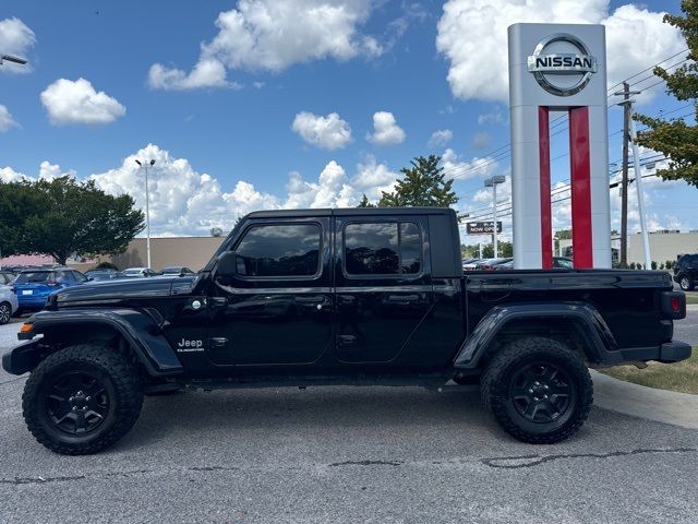 2022 Jeep Gladiator Overland