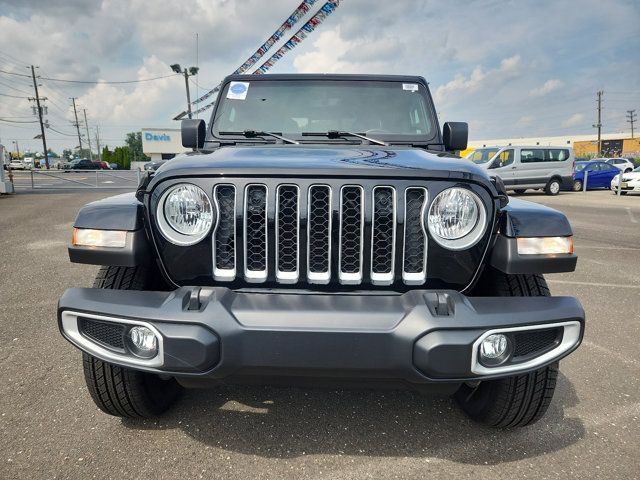 2022 Jeep Gladiator Overland