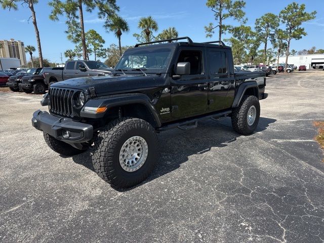 2022 Jeep Gladiator Overland