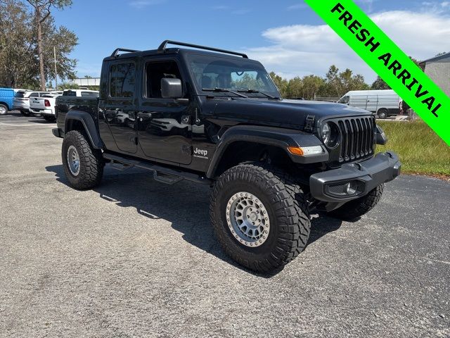 2022 Jeep Gladiator Overland