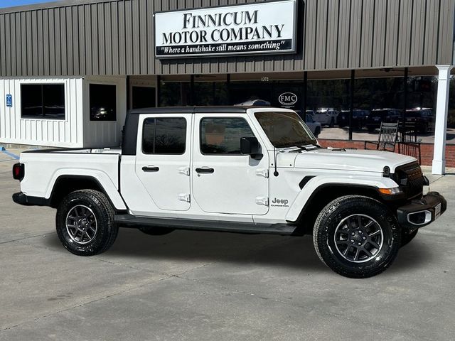 2022 Jeep Gladiator Overland