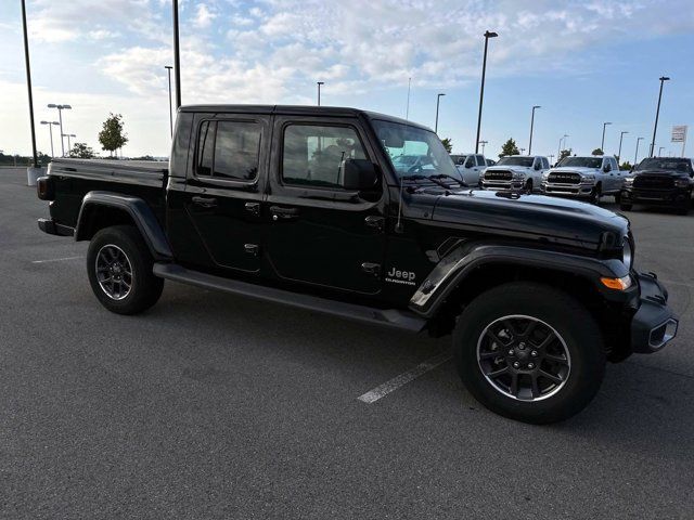 2022 Jeep Gladiator Overland