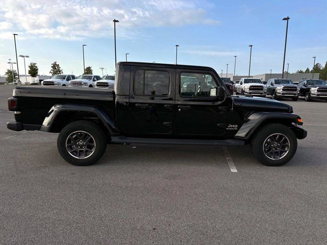 2022 Jeep Gladiator Overland