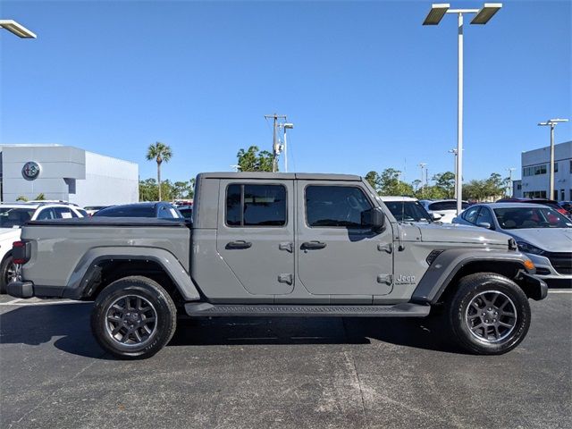 2022 Jeep Gladiator Overland