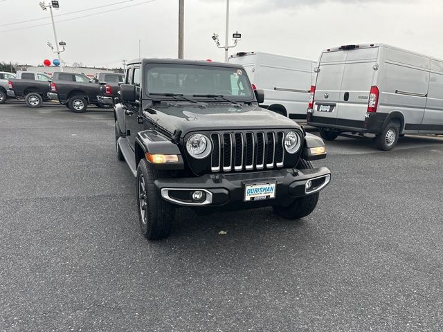 2022 Jeep Gladiator Overland