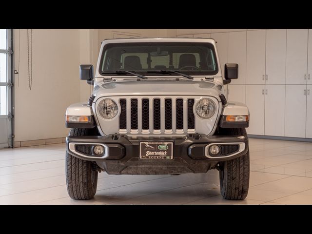 2022 Jeep Gladiator Overland