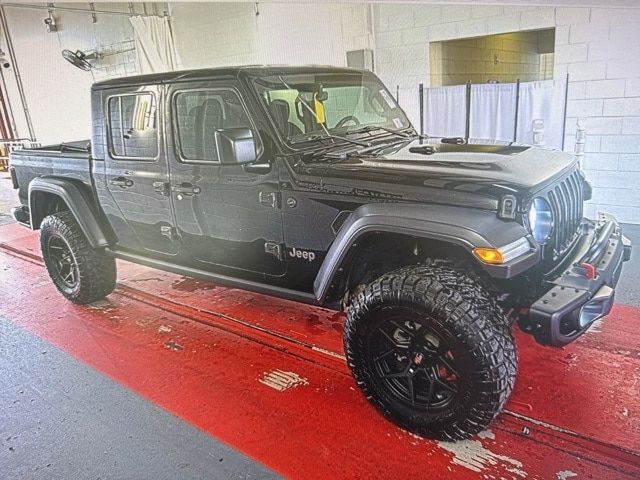 2022 Jeep Gladiator Overland