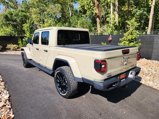 2022 Jeep Gladiator Overland