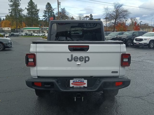 2022 Jeep Gladiator Overland