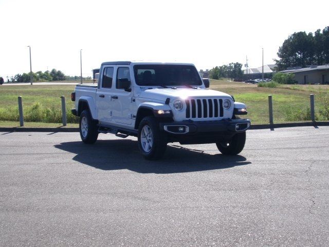 2022 Jeep Gladiator Sport S