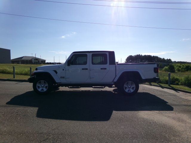 2022 Jeep Gladiator Sport S