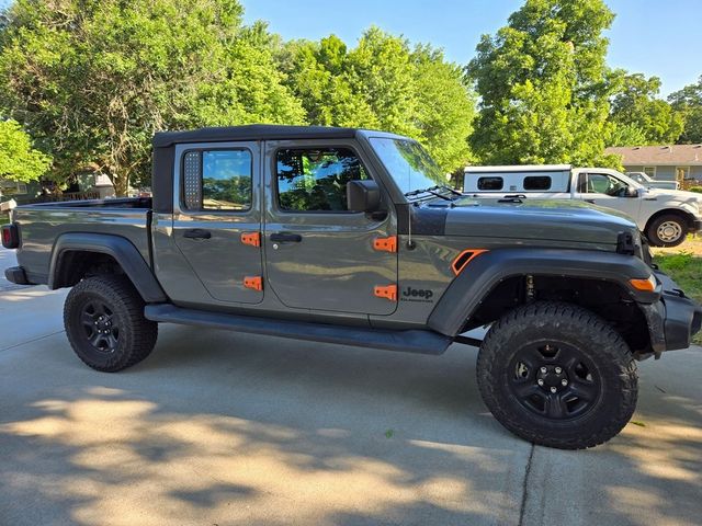 2022 Jeep Gladiator Sport