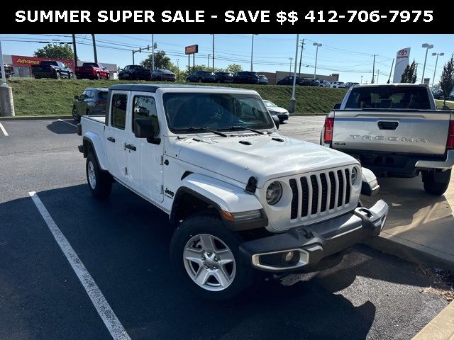 2022 Jeep Gladiator Sport S