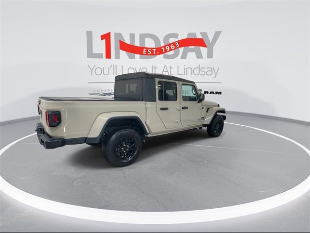 2022 Jeep Gladiator Sport S