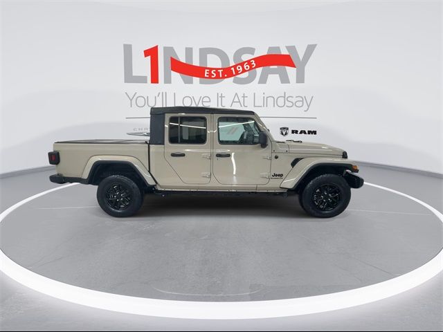 2022 Jeep Gladiator Sport S