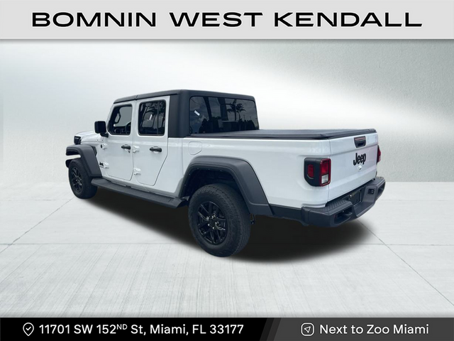 2022 Jeep Gladiator Sport