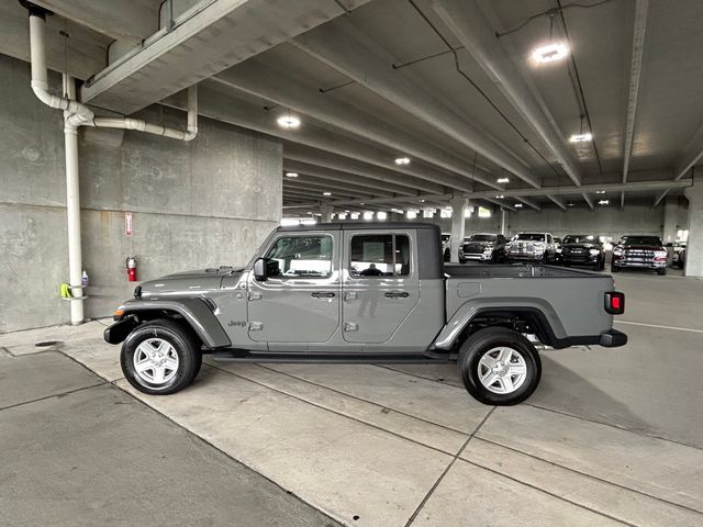 2022 Jeep Gladiator Sport S