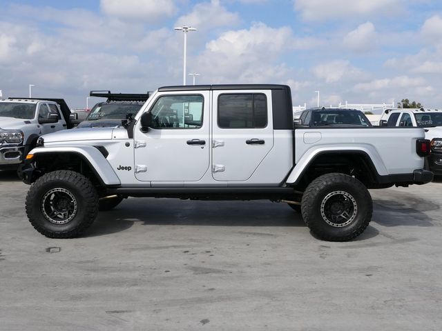 2022 Jeep Gladiator Willys