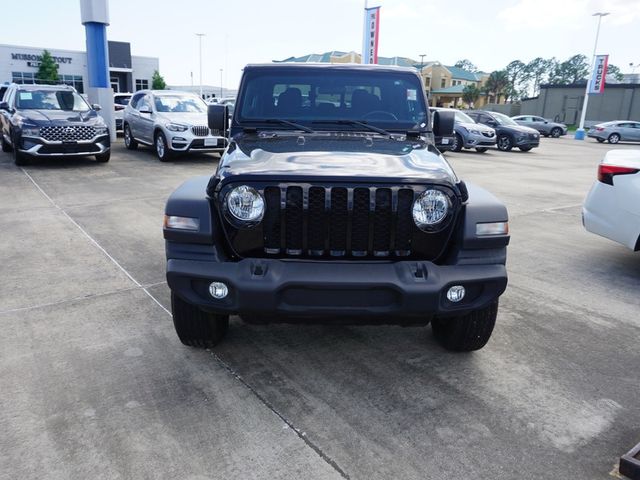 2022 Jeep Gladiator Sport