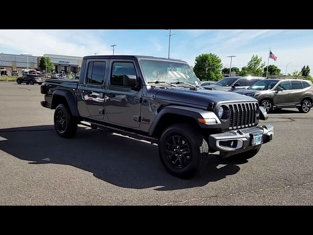 2022 Jeep Gladiator Sport S