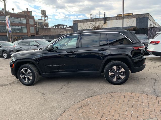 2022 Jeep Grand Cherokee 4xe Base